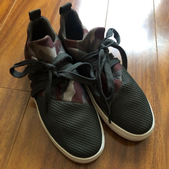steve madden army sneakers